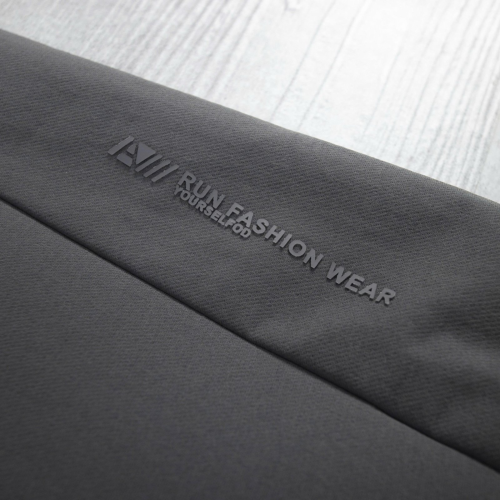 z7036608104200_c19bf7cd2fdc8d4e01513746bb920c9d