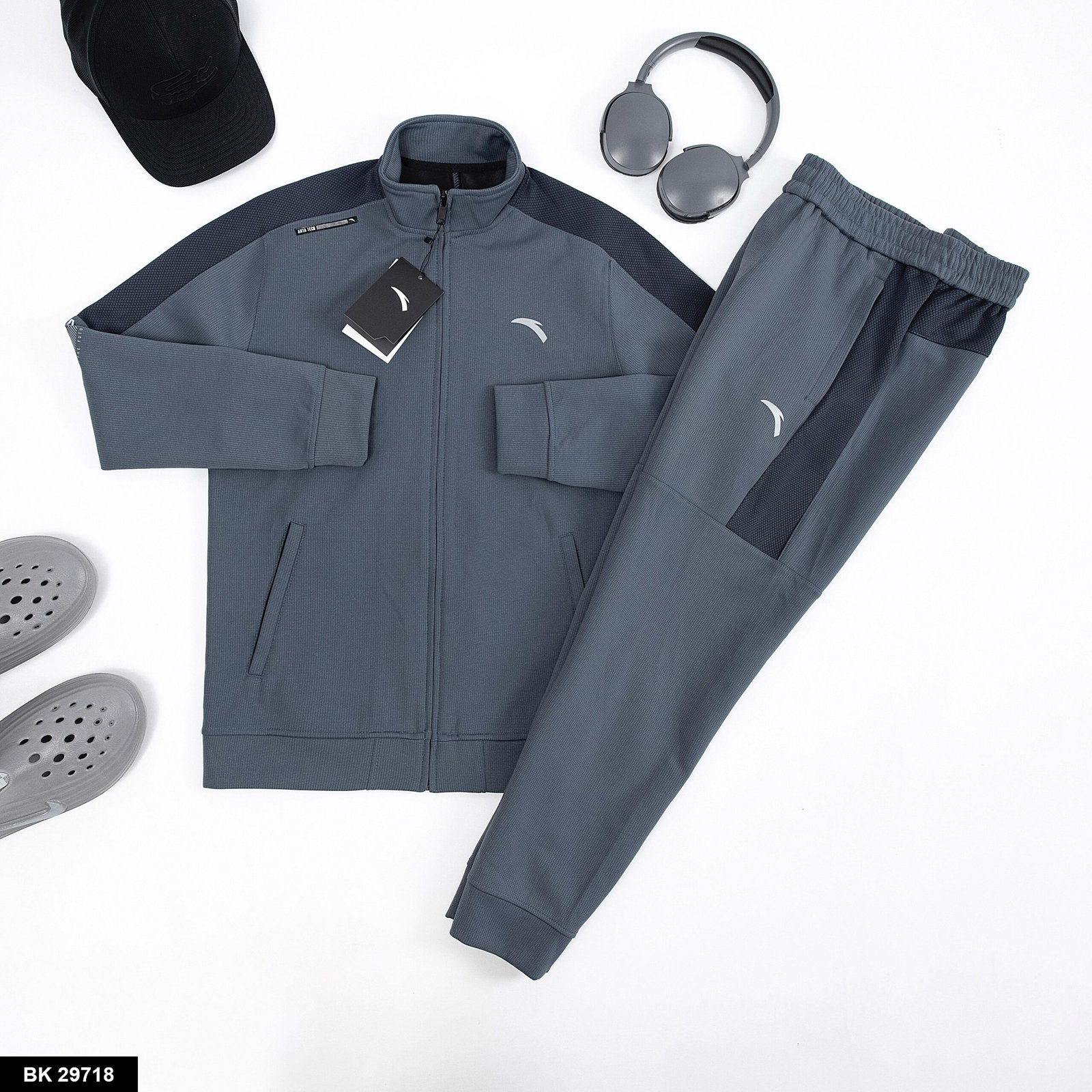 z7256955844041_06af589186d62765db3a946859a8f6e6